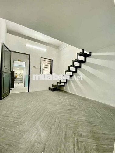 PHÒNG TRỌ RỘNG RÃI FREE XE GẦN ĐẠI HỌC CÔNG NGHIỆP