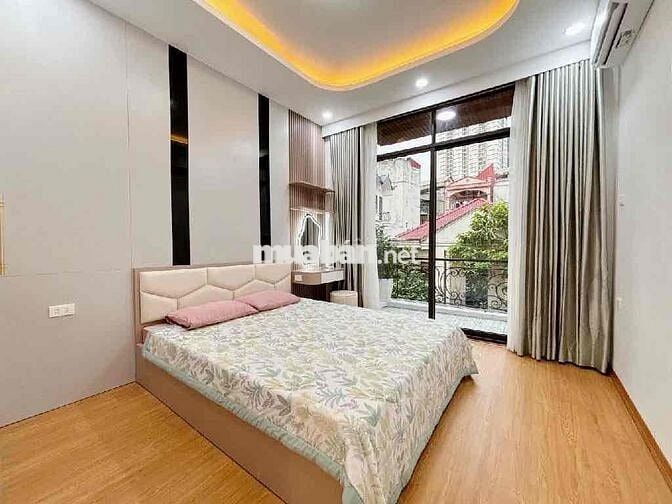 Bán nhà phố Khương Hạ, full nội thất sịn đẹp, view hồ