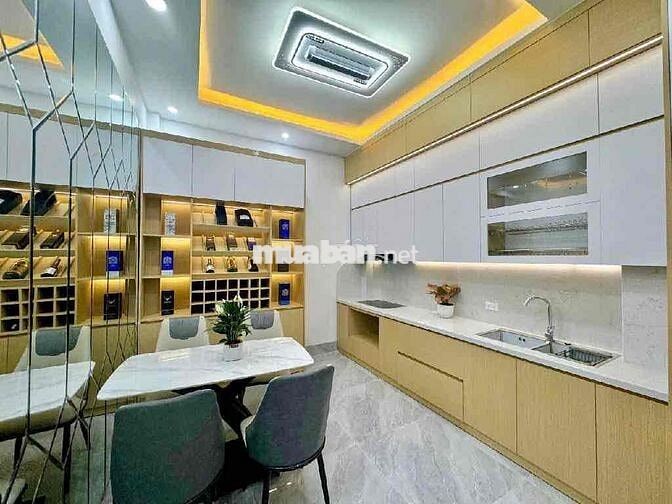 Bán nhà phố Khương Hạ, full nội thất sịn đẹp, view hồ