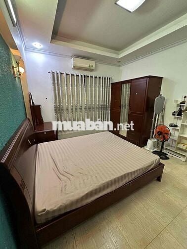 Phòng toilet riêng 25m2 bao hết bills trong nhà lầu nguyên căn