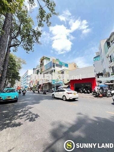 Chính chủ cho thuê nguyên căn góc 2 mặt tiền quận 1 ngang 6m giá 55tr