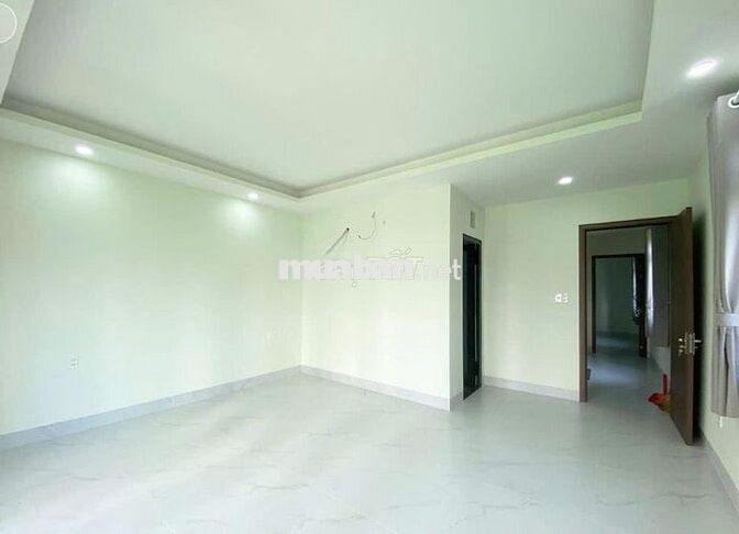 ⭕Mặt tiền Tân Định,3 Lầu 6P nhà trống dễ set up VP, kinh doanh okila