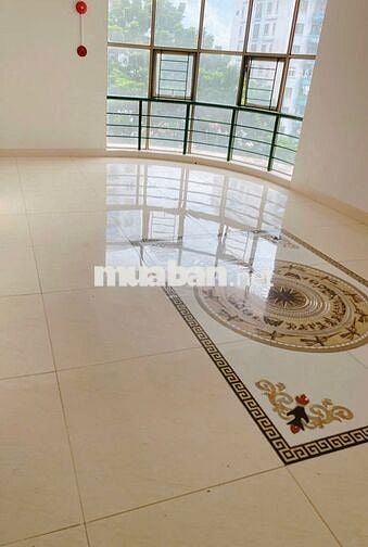 Căn góc 105m2, 3 PN, hướng Đông Nam , CT1B Văn quán