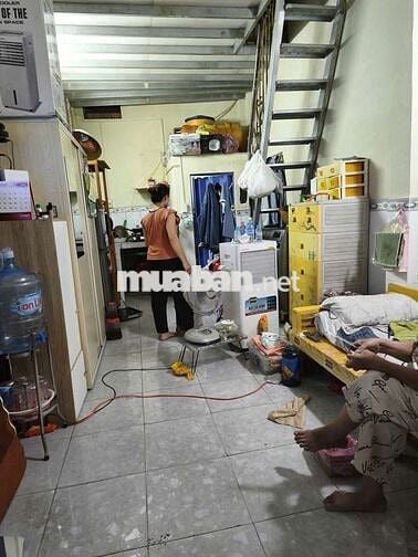 Cho thuê nhà nguyên căn trệt 1 gác suốt có ban công hẻm cụt ô tô LVQ