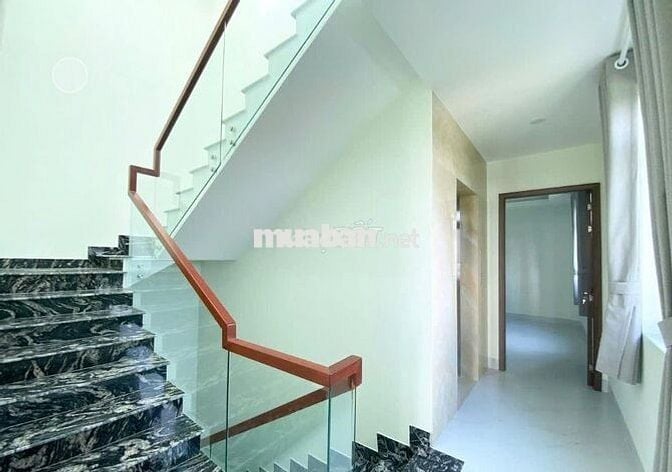 ⭕Mặt tiền Tân Định,3 Lầu 6P nhà trống dễ set up VP, kinh doanh okila