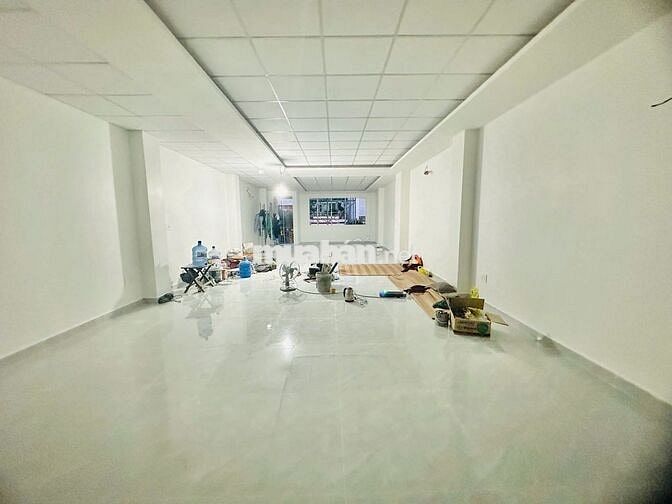 SIÊU PHẨM NHÀ ỐP KÍNH CÓ HẦM – 312C Cộng Hoà,P.12–TB– SD: ~650m²