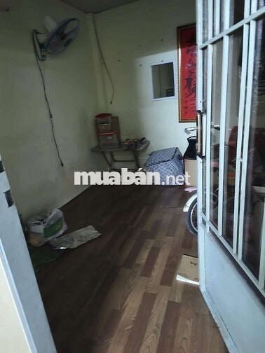 Cho thuê nhà nguyên căn trệt 1 gác suốt có ban công hẻm cụt ô tô LVQ