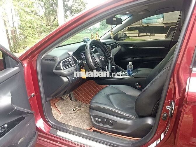 Toyota Camry 2020 2.0G 63000 km Đỏ