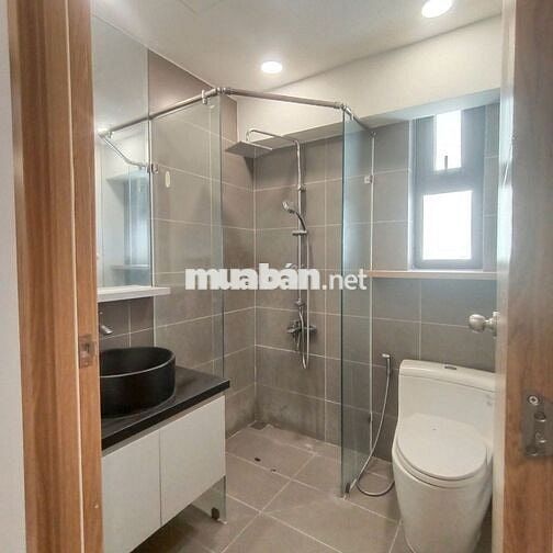 cần bán gấp căn hộ 2PN-2WC,nhà đẹp,sổ hồng sẵn,giá bán 2 tỷ230