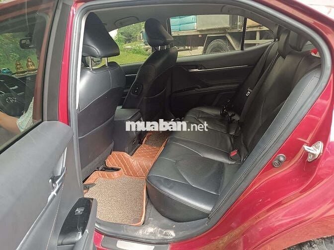 Toyota Camry 2020 2.0G 63000 km Đỏ