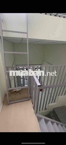 Bán nhà mới xây giá rẻ gần đại học Văn Lang