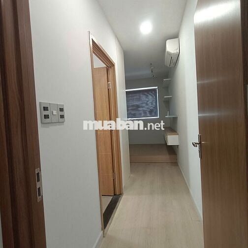 cần bán gấp căn hộ 2PN-2WC,nhà đẹp,sổ hồng sẵn,giá bán 2 tỷ230