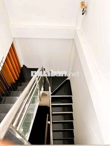 Nhà nguyên căn đường số 24 Linh Đông, rộng rãi tiện ở kinh doanh