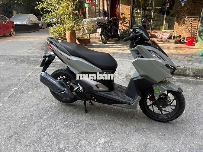 Honda Vario 160 2024 Xám Mới tinh