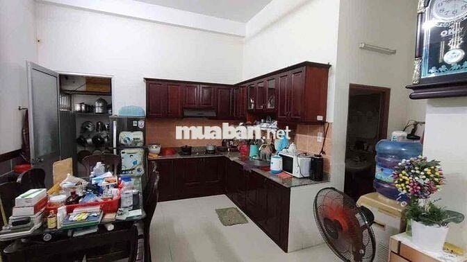 Cần bán nhà lầu 85,6m2,full thổ cư,đất ở ổn định.Phước Tỉnh hẻm xe hơi