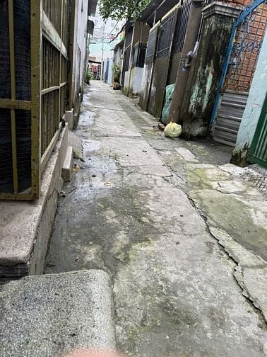 Bán nhà mặt tiền TA04 vào 200m, đối diện siêu thị Mega Market Quận 12