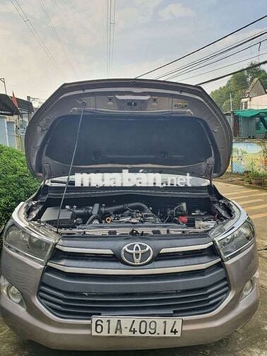 Toyota Innova 2017 Số sàn màu Đồng ánh kim. 1 Chủ.