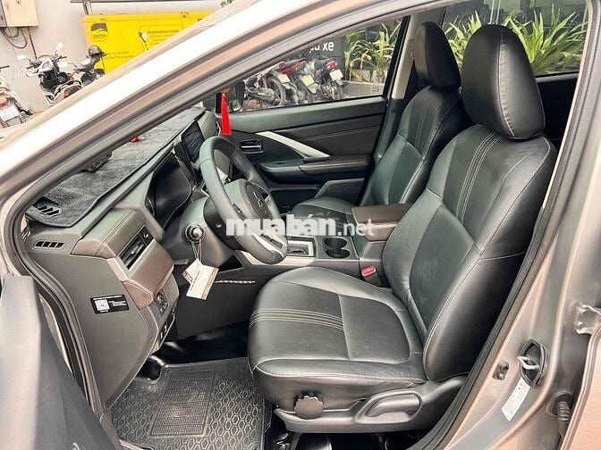 👉Mitsubishi Xpander Pre 2024