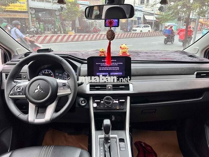 👉Mitsubishi Xpander Pre 2024