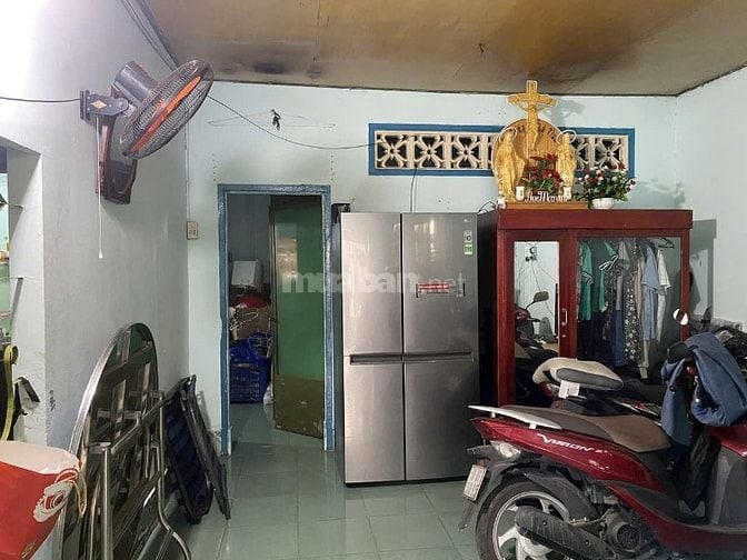 Bán nhà mặt tiền TA04 vào 200m, đối diện siêu thị Mega Market Quận 12