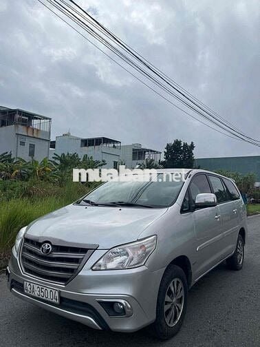 Toyota Innova 2015