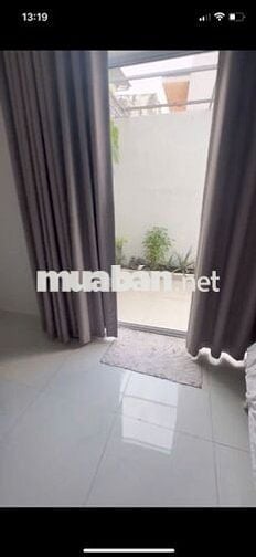 Nhà phố trệt gác. Có 3Pn. Mặt tiền 6m, oto đỗ trong nhà. Tại Nhà Bè