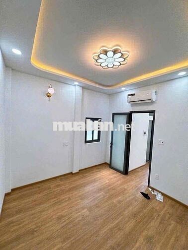 NHÀ NGUYÊN CĂN MỚI XÂY 100% - MẶT TIỀN ĐƯỜNG - NGÃ TƯ HÀNG XANH