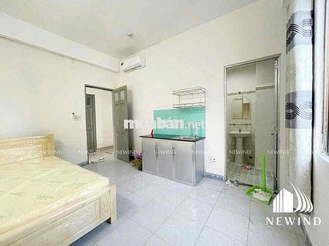 Chính chủ cho thuê phòng cửa sổ trời cạnh Lotte Mart có thang máy