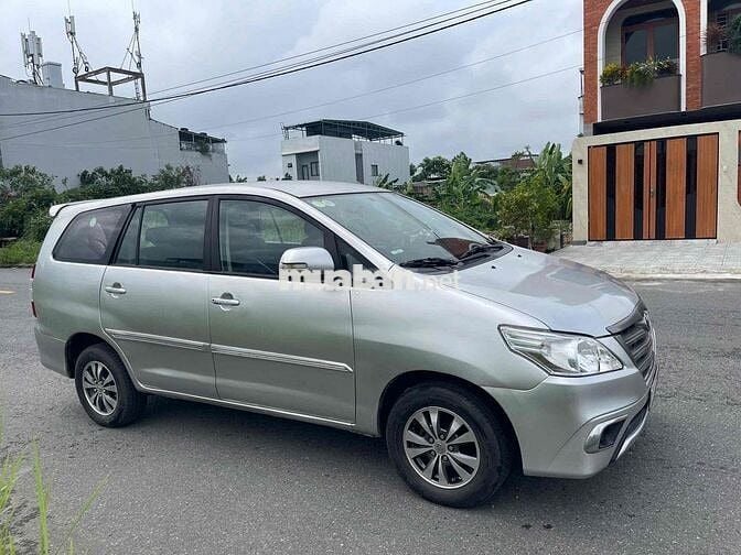 Toyota Innova 2015