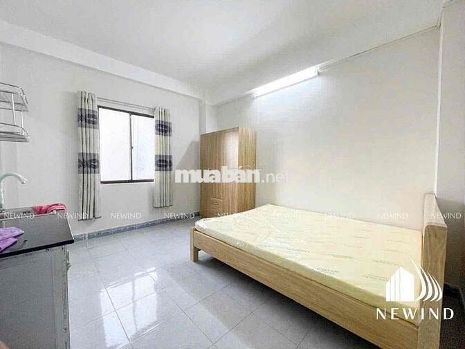 Chính chủ cho thuê phòng cửa sổ trời cạnh Lotte Mart có thang máy