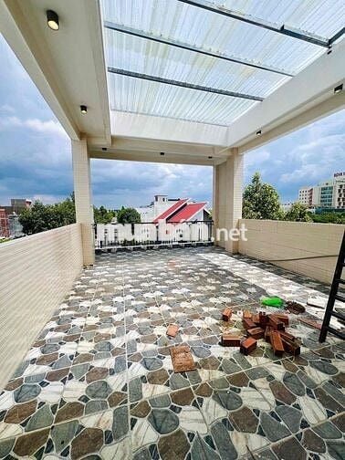 Nhà mới 2 lầu 4 phòng KDC Hồng Loan