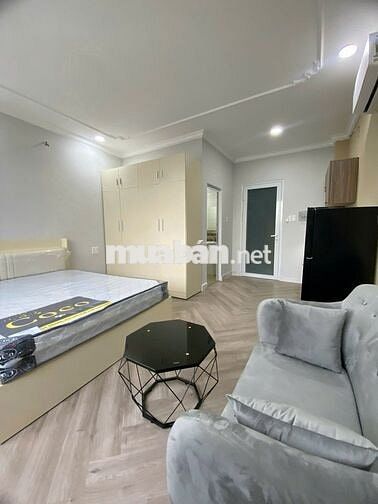 CĂN STUDIO CỬA SỔ LỚN - FULL NỘI THẤT - THANG MÁY -  SÁT CẦU BÔNG Q1