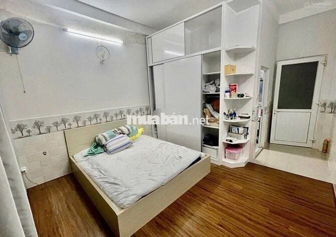 Chính chủ cho thuê nhà mới  DT:4x14 giá 12tr/thg 2lầu ,HBC,TĐ