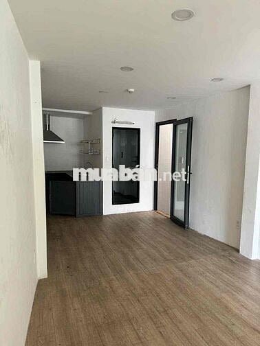 Cho thuê mặt tiền Lê Lai, Quận 1 giá 40tr kinh doanh tự do