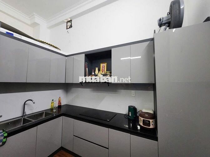 BÁN NHÀ GẦN CHỢ MỚI, 2 TẦNG K HOÀNG DIỆU , 5 Pn SẴN DÒNG TIỀN 15TR/th