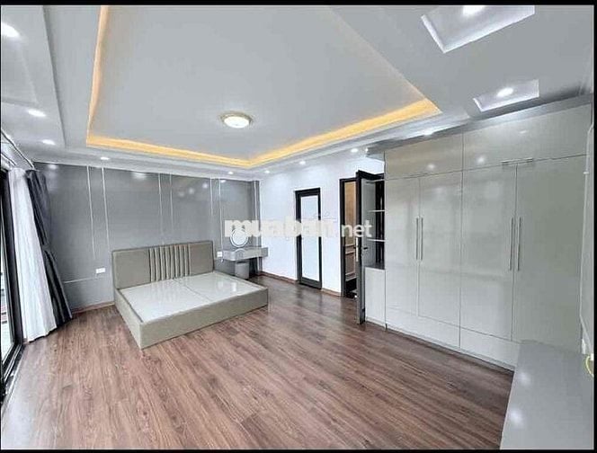 Nhà mới tinh , full nội thất , oto đỗ cửa , kinh doanh nhỏ , lô góc ,