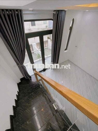 Nhà hẽm 99 Lê Hồng Phong 1 trệt 1 Lầu 1 tum 4,2x25m full nội thất