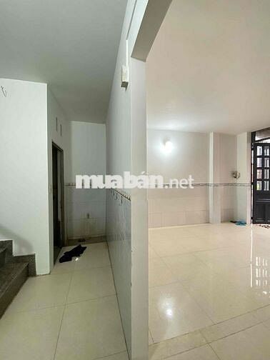 Cho thuê nhà 5x18m gần cây xăng 61 đường Phan Văn Hớn