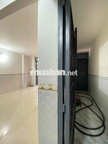 Cho thuê nhà 5x18m gần cây xăng 61 đường Phan Văn Hớn