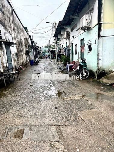 BÁN NHÀ HÓC MÔN - 2 TẦNG - Ô TÔ ĐẬU CỬA - DT KHỦNG - GIÁ CỰC RẺ