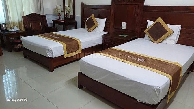 BÁN KHÁCH SẠN 3 SAO 11 TẦNG Và TÒA DỊCH VỤ 6 TẦNG tại TP VINH, NGHỆ AN