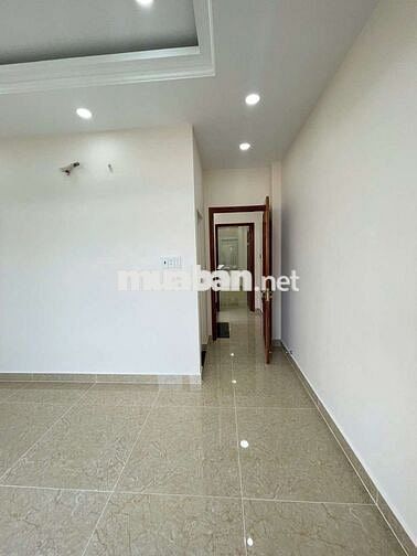 NHÀ 1 TRỆT LỬNG 2 LẦU GẦN NGÃ TƯ BÌNH PHƯỚC