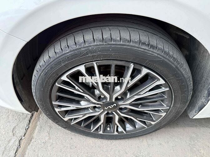 Kia K3 2022 1.6 Luxury một chủ - 170 triệu nhận xe