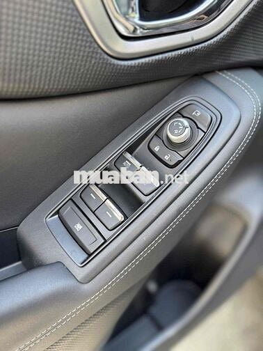 Subaru Forester 2.0 iL ES chuẩn