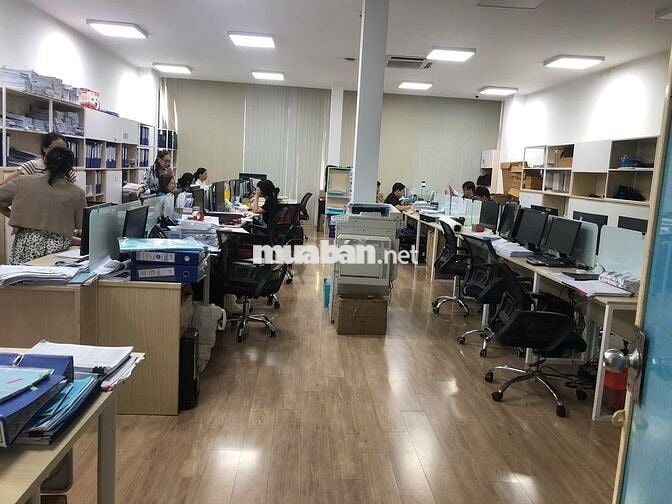 CHO THUÊ SHOWROOM MẶT TIỀN LÝ THƯỜNG KIỆT  – 800M² – SÂN THƯỢNG – 4 WC