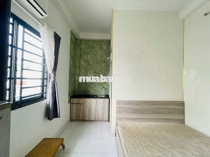 Studio bancol cửa sổ trời thoáng giá rẻ đường Quang Trung