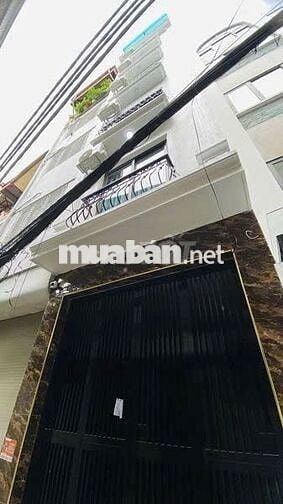 Căn hoa hậu, giá hậu đậu, nhà mới 40m2, 2 thoáng, 100m ra Khâm Thiên