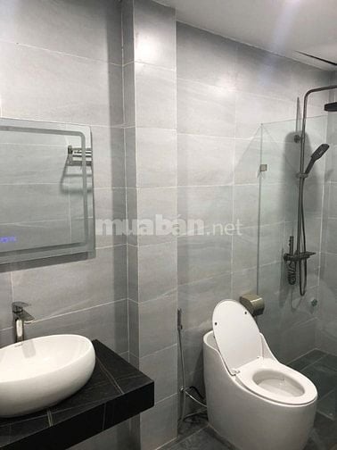 Cho thuê phòng  đầy đủ đồ vệ sinh chung ở giữa 1 bạn nữ ở .