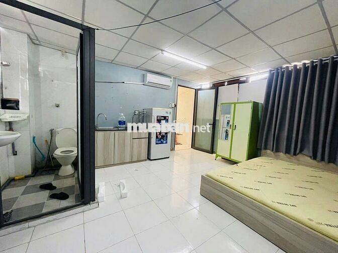 Studio bancol cửa sổ trời thoáng giá rẻ đường Quang Trung