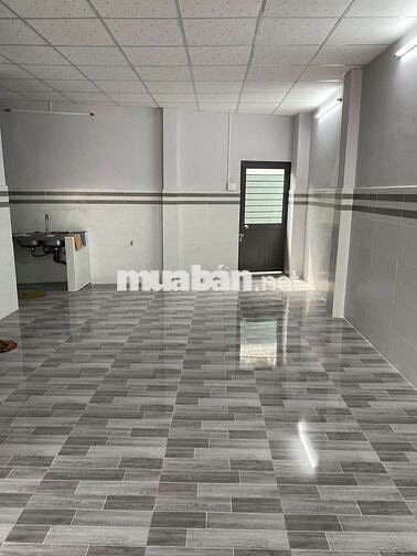 Cho thuê nhà trệt+lửng 4×14  nở hậu mặt tiền đường nguyễn cửu phú